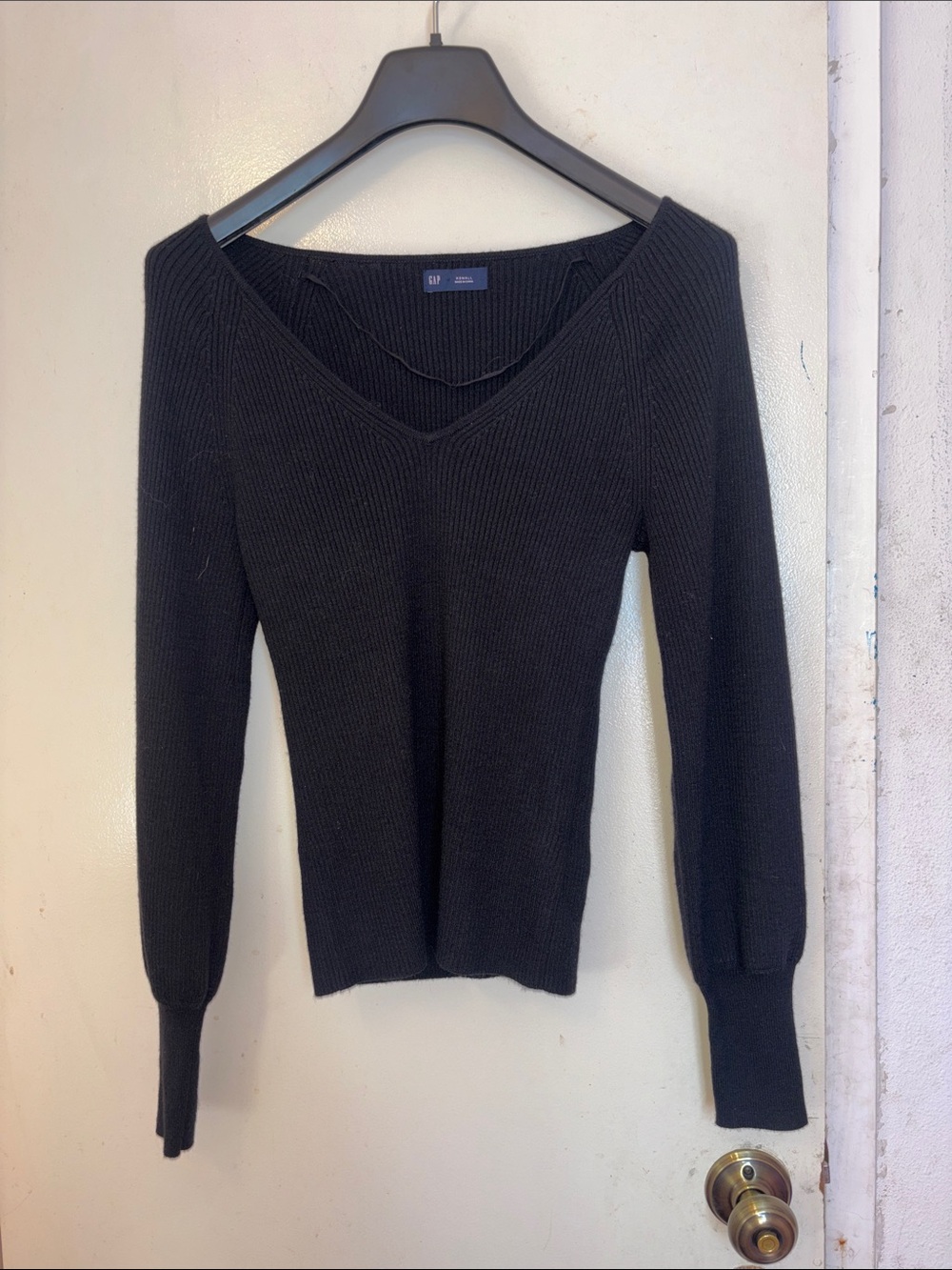 GAP Black V-Neck Ribbed Sweater
